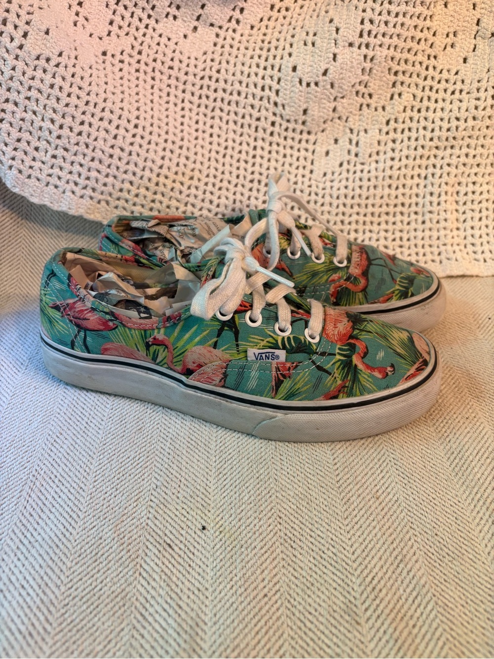 Vans Flamingo Print Low-Top Sneakers in Teal & Pink